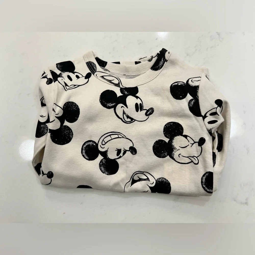 GAP Kids Mickey Mouse Pajama Set - White and Black